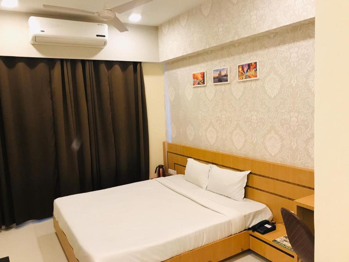 Hotel Golden - I Raipur  Exterior photo